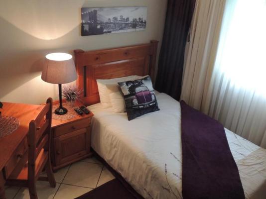 Room image 2