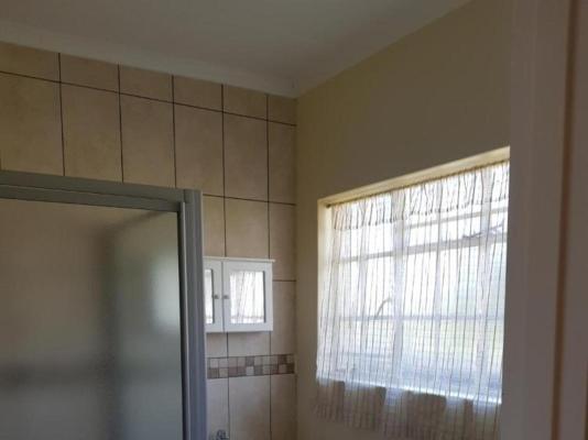 Room image 4