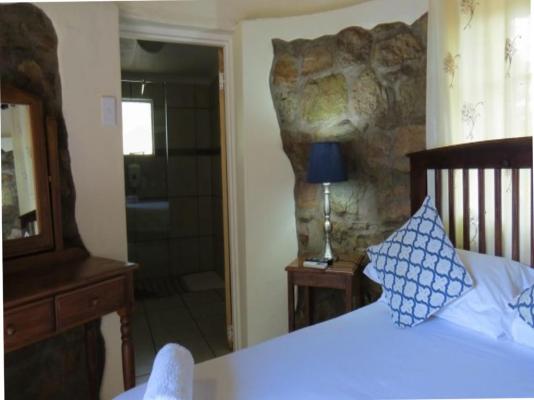 Room image 4