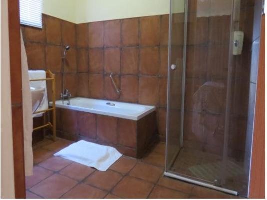 Room image 5