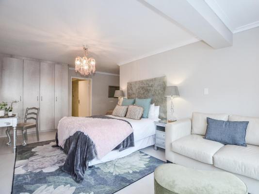 Room image 3