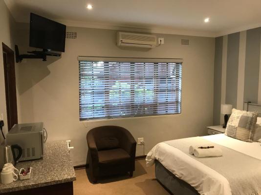 Room image 11