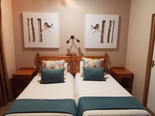 Room image 1