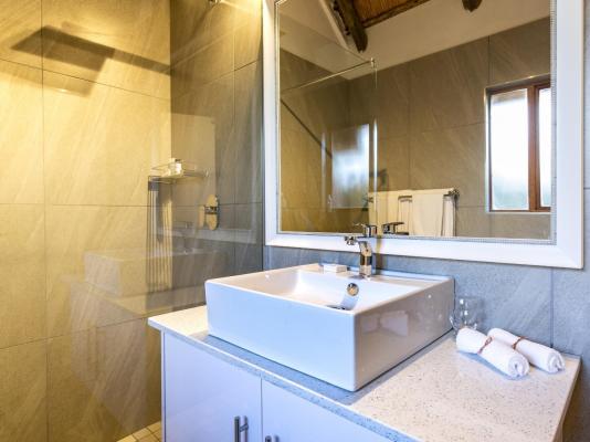 Room image 5