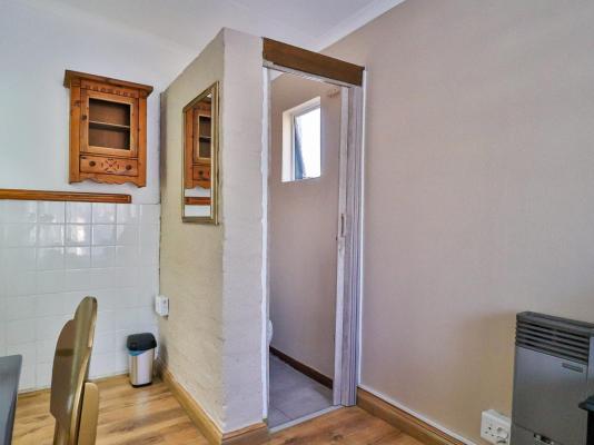 Sunbury Bed and Breakfast - 218127