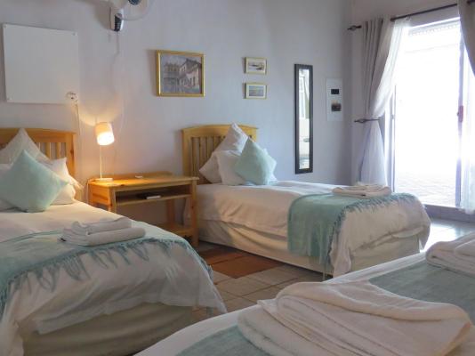 Room image 3