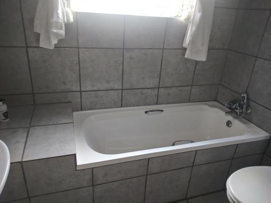 Room image 3