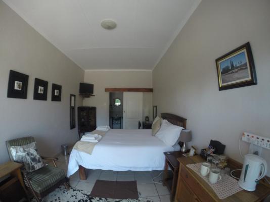Room image 3