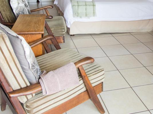 Room image 4
