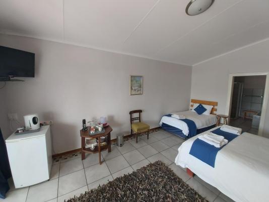 Room image 3