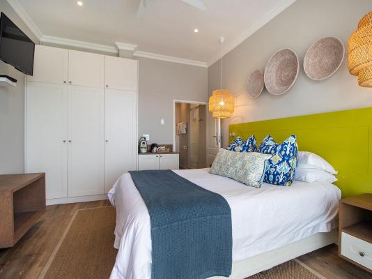 Room image 4