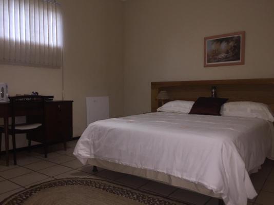 Room image 1