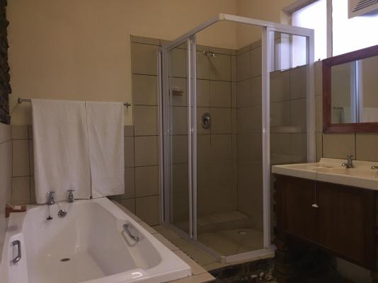 Room image 2