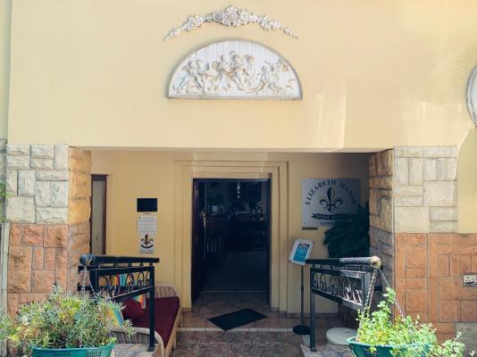 Elizabeth Manor - 219066