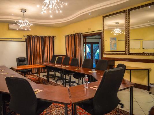 Elizabeth Manor - 219071