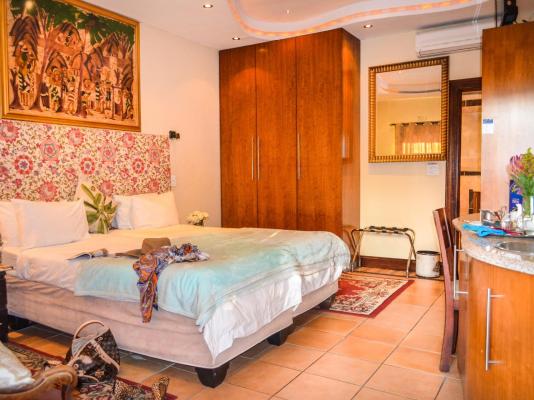 Room image 4