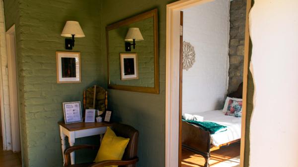 Room image 3
