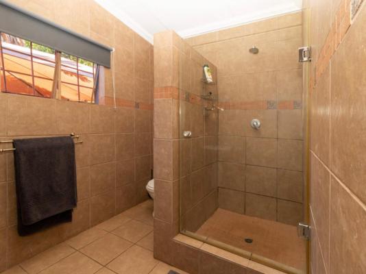 Room image 6