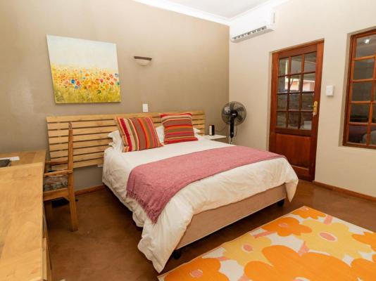 Room image 3
