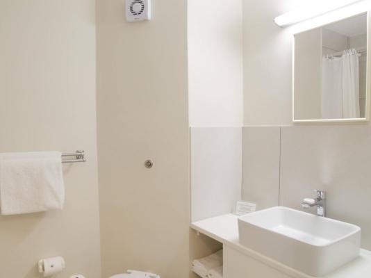 Room image 1