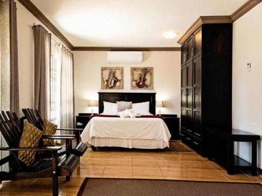 Room image 4