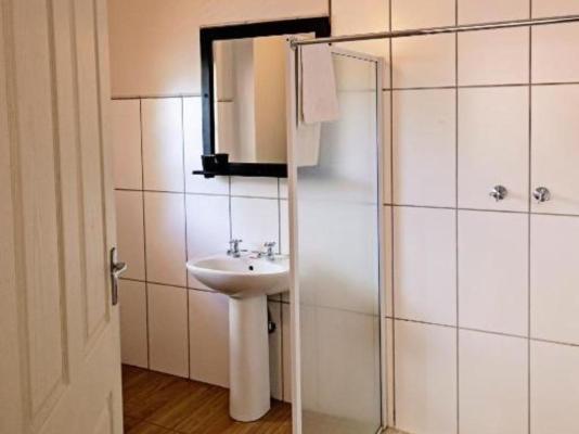 Room image 7