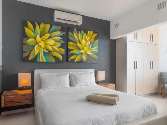 Room image 1