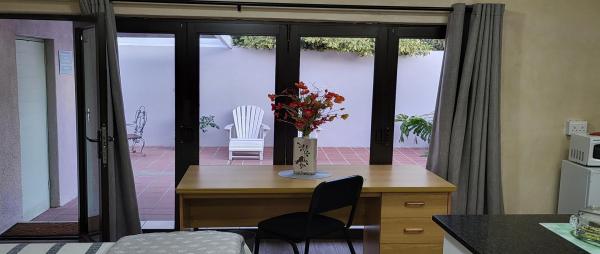Room image 4