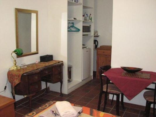Room image 1
