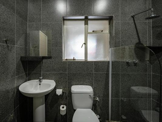 Room image 2