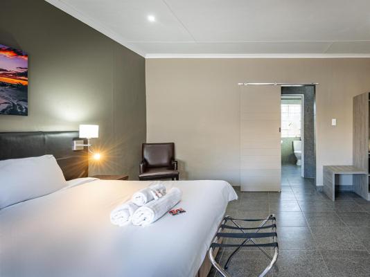 Room image 2
