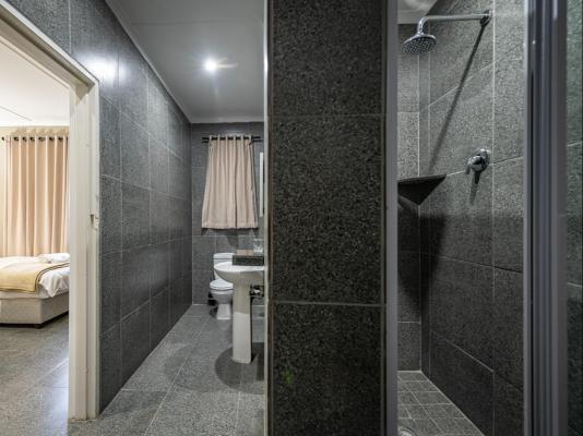 Room image 3