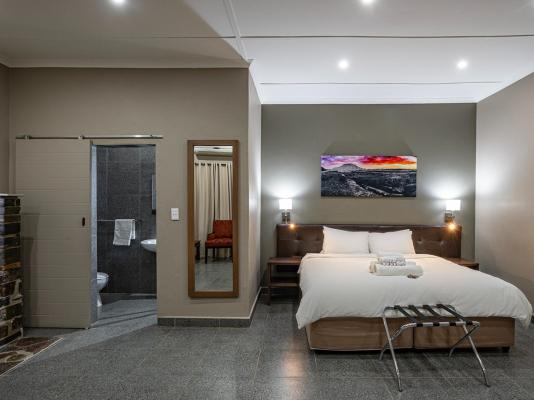 Room image 7