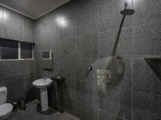 Room image 2