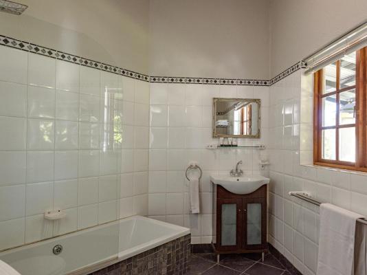 Room image 2