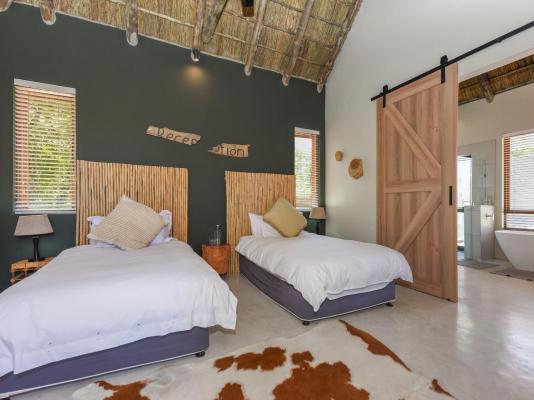 Room image 4