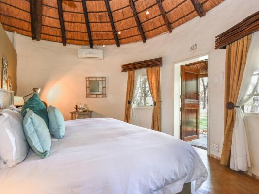 Room image 3