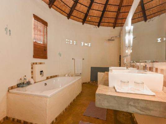 Room image 5