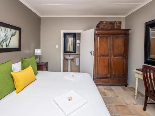 Room image 6