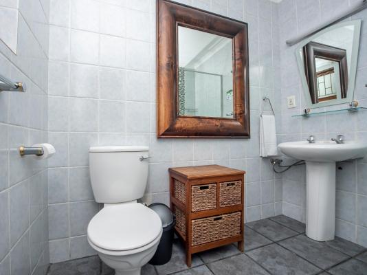 Room image 7