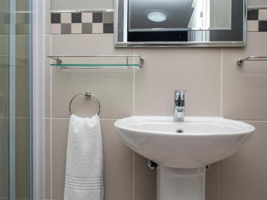 Room image 1
