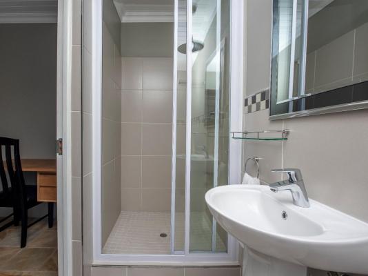 Room image 2