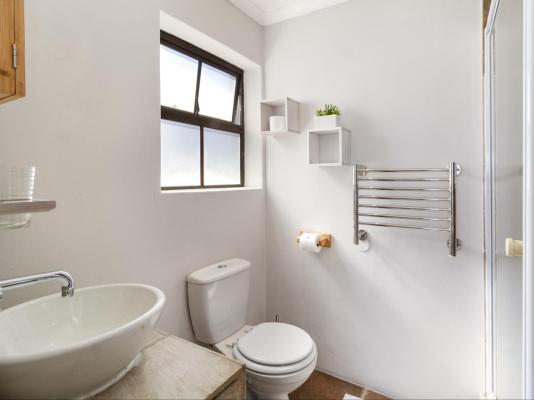 Room image 6