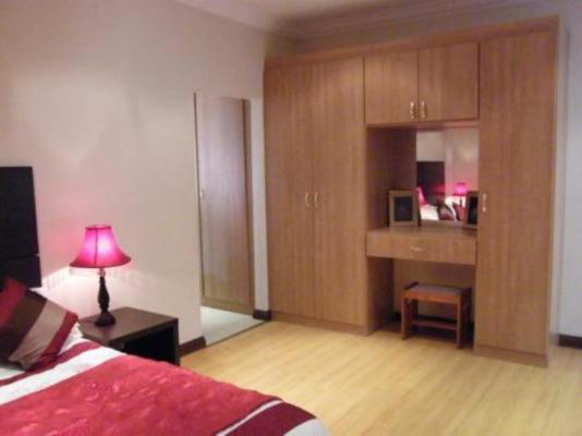Room image 2