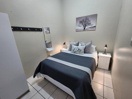 Room image 4