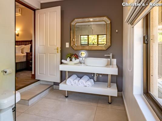 Room image 5