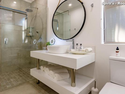 Room image 7