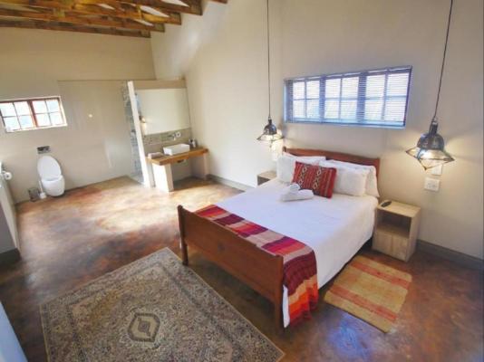 Room image 3