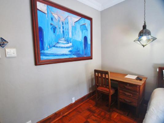 Room image 3
