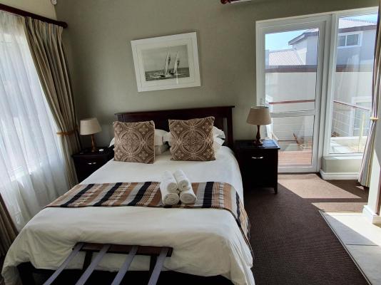 Room image 4